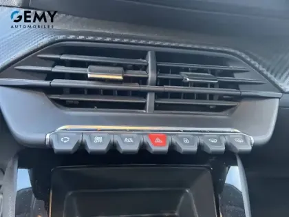 Photo 15 Peugeot 208  PureTech 75 S&S BVM5