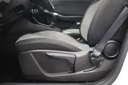 Photo 30 Renault Clio  Eco-G 100 ch GSR2