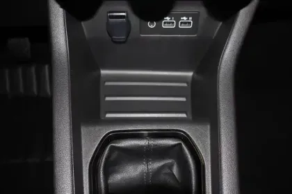 Photo 33 Renault Clio Gén. V (BJA) Ph2 Evolution 5