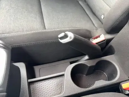 Photo 37 Renault Captur  TCe 100 GPL - 21