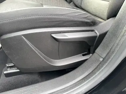 Photo 53 Renault Captur  TCe 100 GPL - 21