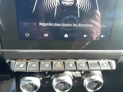 Photo 35 Renault Arkana  E-Tech hybride 145 - 22