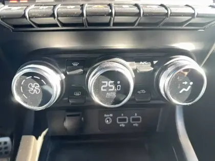 Photo 36 Renault Arkana  E-Tech hybride 145 - 22