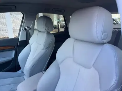 Photo 29 Audi Q5  40 TDI 204 S tronic 7 Quattro