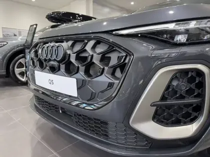 Photo 8 Audi Q5  Sportback TFSI 204 ch Hybride S tronic 7 Quattro