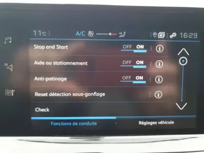 Photo 58 Peugeot 208  PureTech 100 S&S BVM6