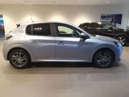 Photo 22 Peugeot 208  PureTech 100 S&S BVM6