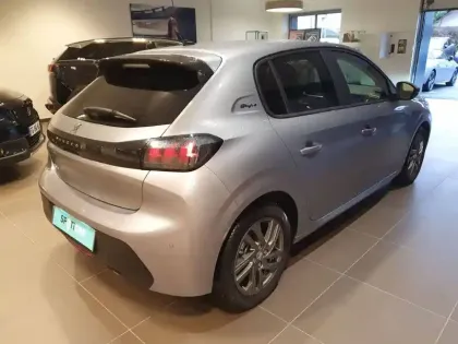 Photo 60 Peugeot 208  PureTech 100 S&S BVM6