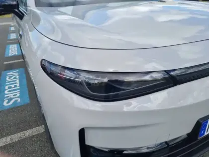 Photo 35 Leapmotor C10  REEV 28.4 kWh - 158 kW