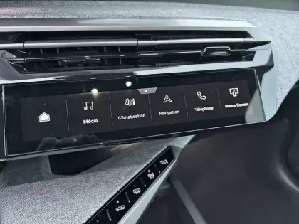 Photo 47 Peugeot 3008  Hybrid 145 e-DCS6