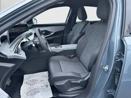 Photo 58 Peugeot 3008  Hybrid 145 e-DCS6