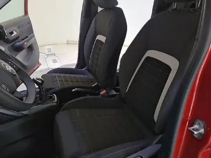 Photo 10 Citroën C3  Turbo 100 ch BVM6