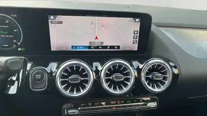 Photo 14 Mercedes EQA  250+