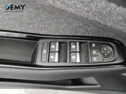 Photo 50 Renault Espace  E-Tech full hybrid 200 GSR2