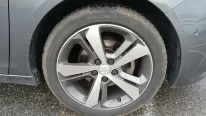 Photo 26 Peugeot 308  SW PureTech 130ch S&S BVM6