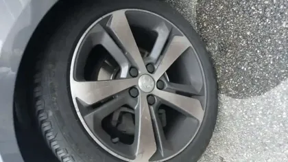 Photo 8 Peugeot 308  SW PureTech 130ch S&S BVM6