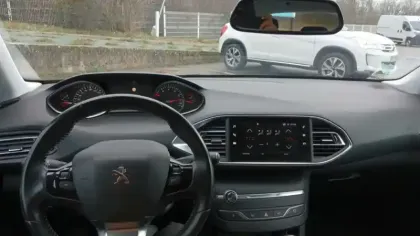 Photo 59 Peugeot 308  SW PureTech 130ch S&S BVM6