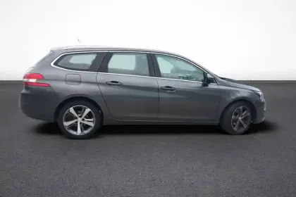 Photo 36 Peugeot 308  SW PureTech 130ch S&S BVM6