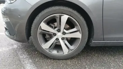 Photo 24 Peugeot 308  SW PureTech 130ch S&S BVM6