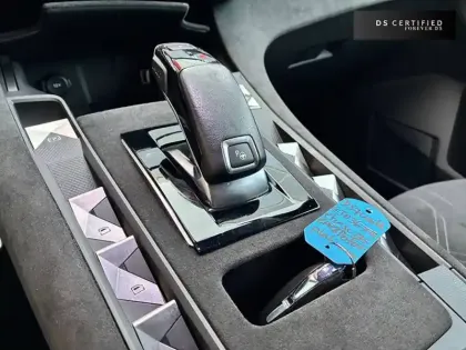 Photo 133 DS DS 7 DS7 Crossback Hybride E-Tense 225 EAT8