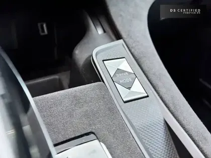 Photo 82 DS DS 7 DS7 Crossback Hybride E-Tense 225 EAT8