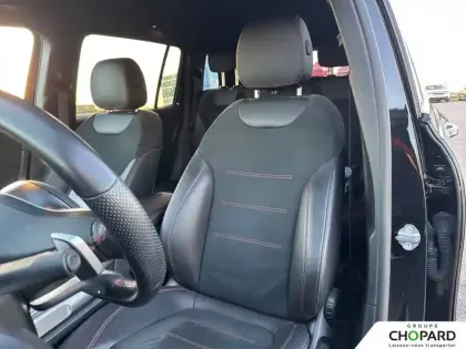 Photo 10 Mercedes GLB  200 d 8G-DCT