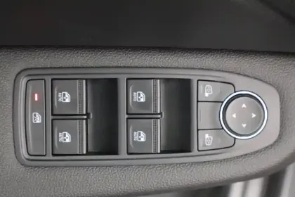 Photo 18 Renault Clio Gén. V (BJA) Ph2 Evolution 5