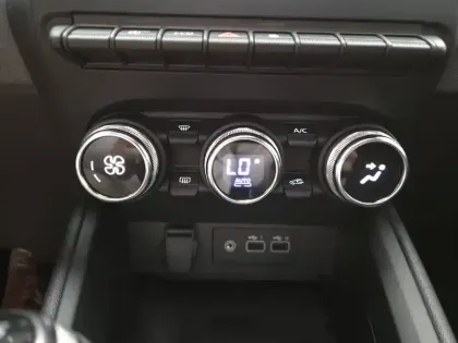 Photo 40 Mitsubishi Colt Gén. VIII Ph1 Invite+ 5