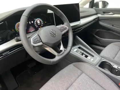 Photo 6 Volkswagen Golf  1.5 eHybrid 204 DSG6