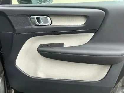 Photo 22 Volvo Xc40  D3 AWD AdBlue 150 ch Geartronic 8