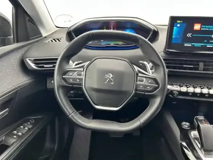 Photo 8 Peugeot 3008  Hybrid 225 e-EAT8