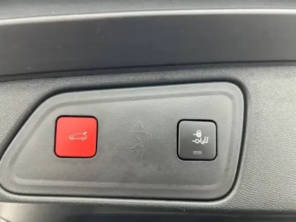 Photo 14 Peugeot 3008  Hybrid 225 e-EAT8