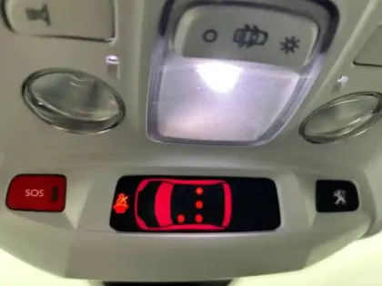 Photo 29 Peugeot 3008  Hybrid 225 e-EAT8