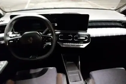 Photo 8 Renault 5 Renault  E-Tech Electrique 10 ch autonomie confort