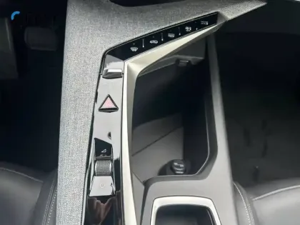 Photo 67 Peugeot 3008  Hybrid 145 e-DCS6