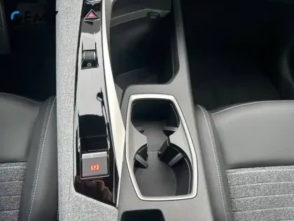 Photo 66 Peugeot 3008  Hybrid 145 e-DCS6