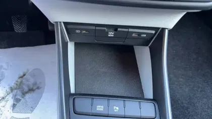 Photo 13 Hyundai I20  1.0 T-GDi 100 Hybrid 48V