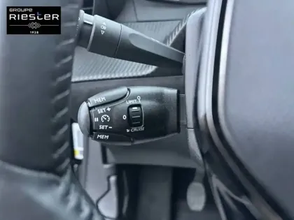 Photo 46 Peugeot 2008  100 S&S BVM6