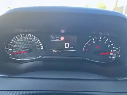 Photo 33 Peugeot 208  BlueHDi 100 S&S BVM6