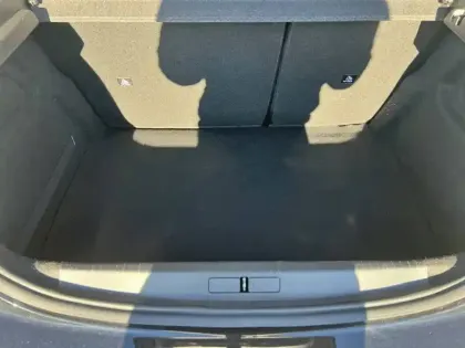 Photo 27 Peugeot 208  BlueHDi 100 S&S BVM6