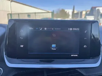 Photo 59 Peugeot 208  BlueHDi 100 S&S BVM6