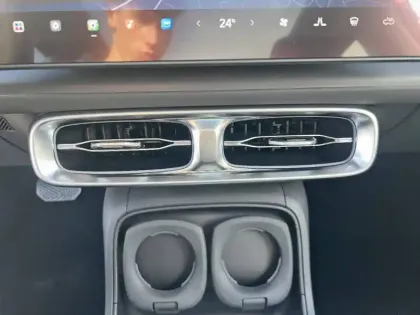 Photo 19 Leapmotor B10  BEV 67.1 kWh - 160 kW