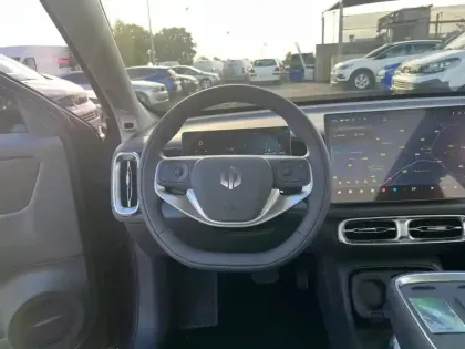 Photo 8 Leapmotor B10  BEV 67.1 kWh - 160 kW