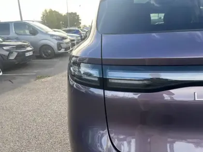 Photo 16 Leapmotor B10  BEV 67.1 kWh - 160 kW