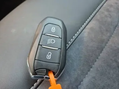 Photo 41 Citroën C4 e- X 156 ch autonomie etendue  Automatique