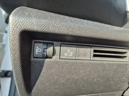 Photo 17 Citroën C4 e- X 156 ch autonomie etendue  Automatique