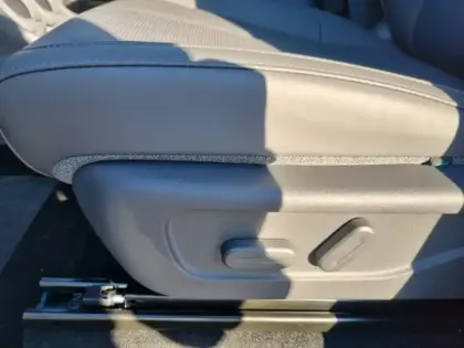 Photo 17 Leapmotor B10  BEV 67.1 kWh - 160 kW