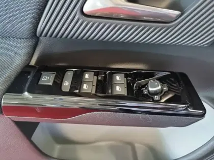 Photo 18 Citroën C5 aircross  Hybride 145 e-DCS6