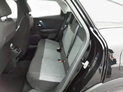 Photo 11 Citroën C4 e- 136 ch Automatique