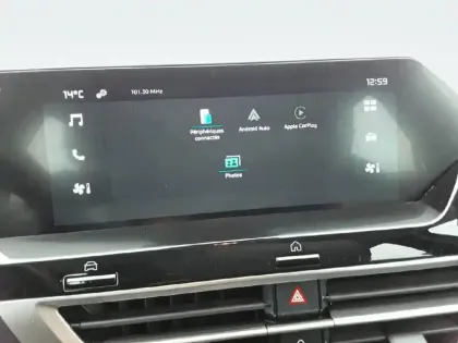 Photo 19 Citroën C4 e- 136 ch Automatique